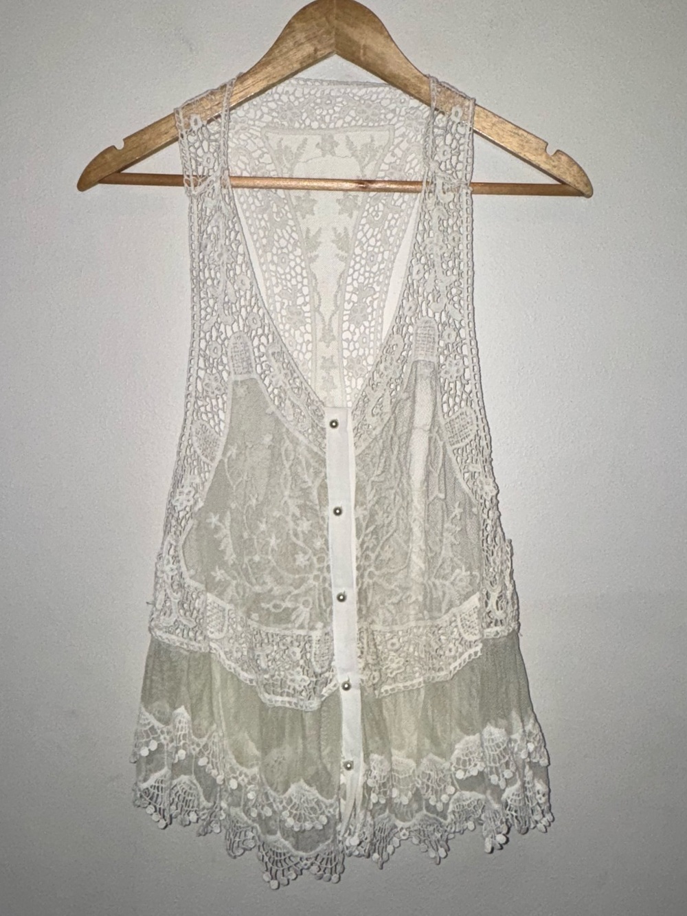 Lace Button-Front Crochet Lace Vest in White Size Small